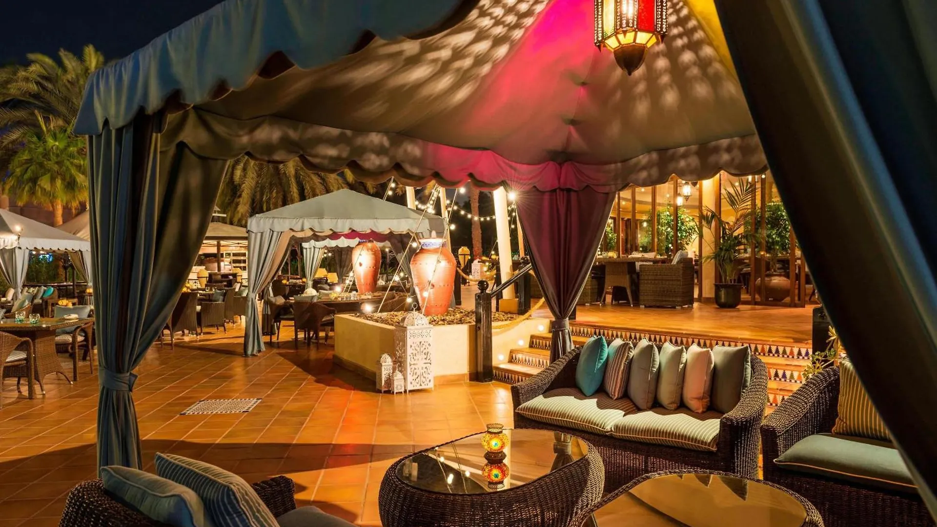 Le Royal Meridien Beach Resort & Spa Dubai 5*,